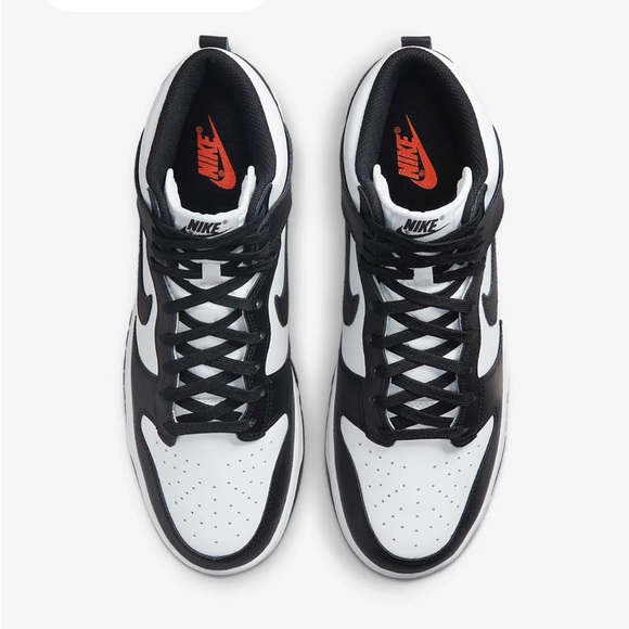 Nike Dunks Hi Retro - Picture 3 of 7